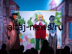 В Майкопе маленьким зрителям предлагают посетить спектакль под названием Калейдоскоп сказок.